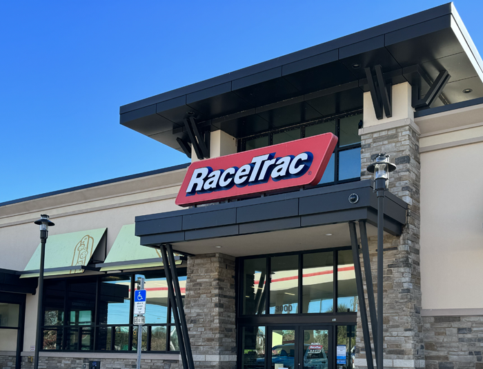  Retail-hardened, High Availability Edge Computing Platform for Network Management and Monitoring at Racetrac